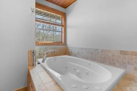 151 Cart Path Cullowhee NC 28723