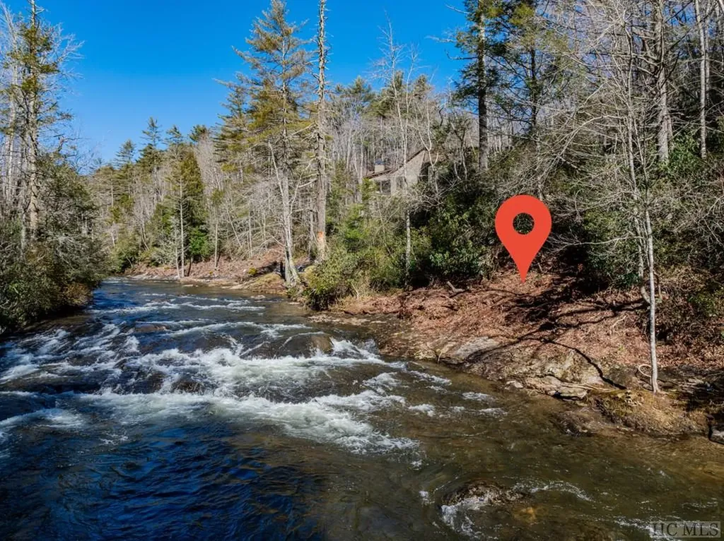 Lt 7/8hr Turkey Roost Road Sapphire NC 28774