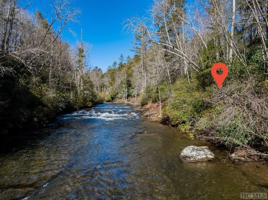 Lt 7/8hr Turkey Roost Road Sapphire NC 28774