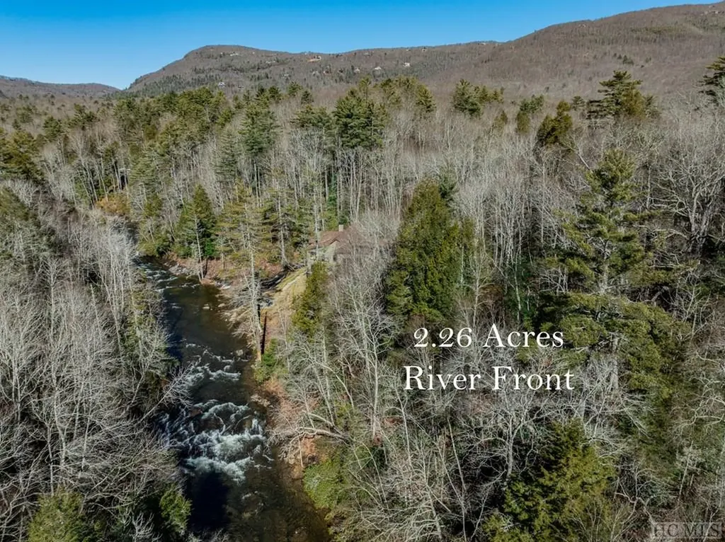 Lt 7/8hr Turkey Roost Road Sapphire NC 28774