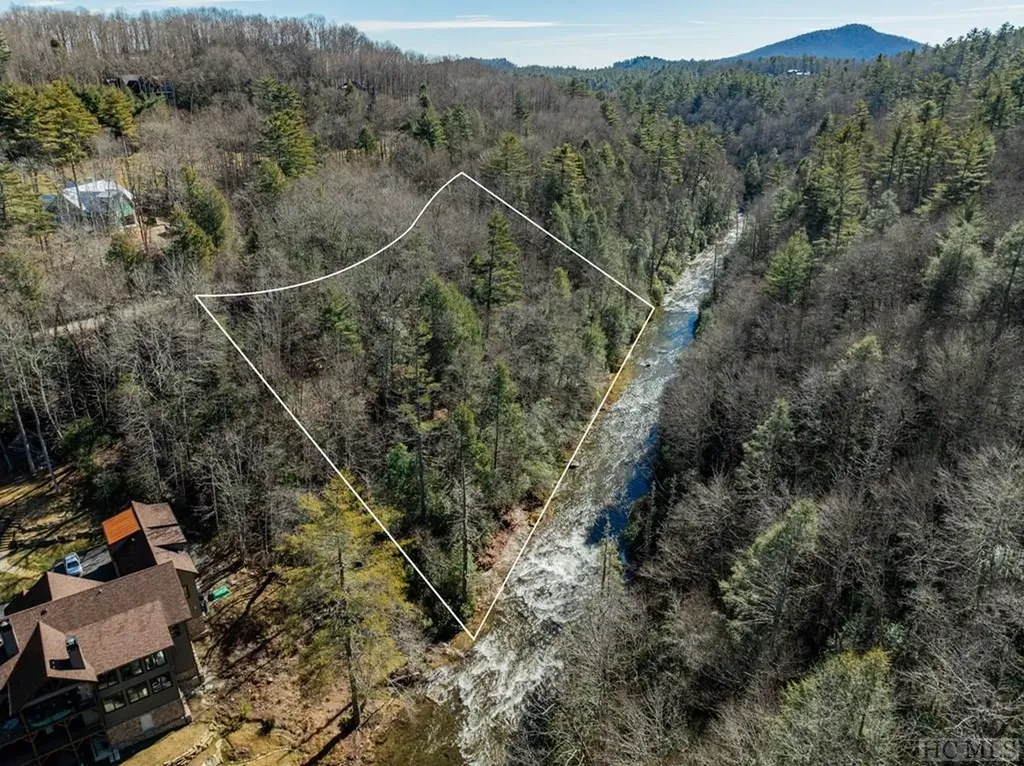 Lt 7/8hr Turkey Roost Road Sapphire NC 28774