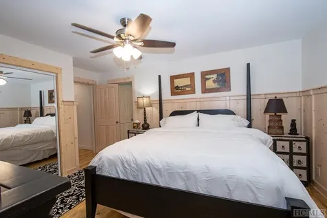 1789 W Flat Mountain Road Highlands NC 28741