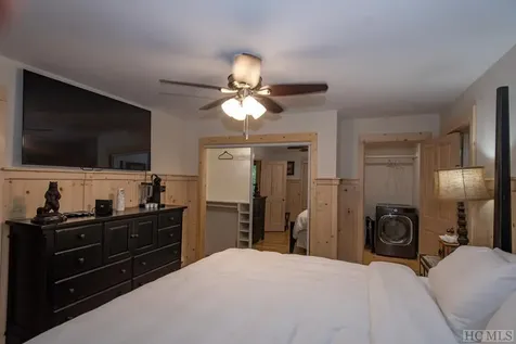 1789 W Flat Mountain Road Highlands NC 28741