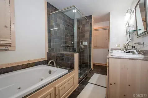 1789 W Flat Mountain Road Highlands NC 28741