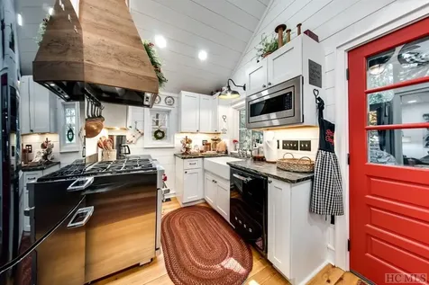 62 Melrose Drive Highlands NC 28741