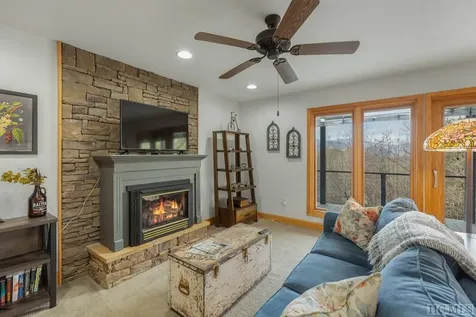 268 Echo Ridge Whittier NC 28789