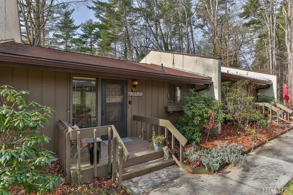 50 - 11d Dogwood Knob Lane Sapphire NC 28774