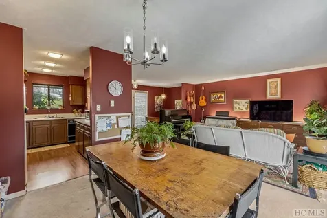 50 - 11d Dogwood Knob Lane Sapphire NC 28774