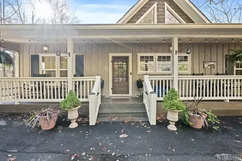 145 Mayapple Drive Sapphire NC 28774