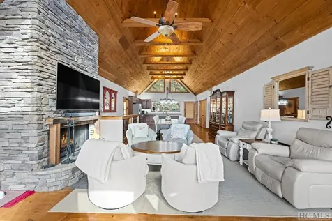 145 Mayapple Drive Sapphire NC 28774
