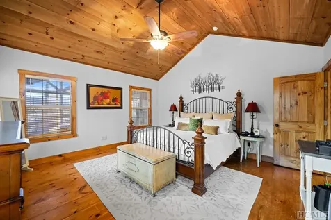 145 Mayapple Drive Sapphire NC 28774