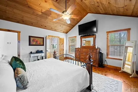 145 Mayapple Drive Sapphire NC 28774