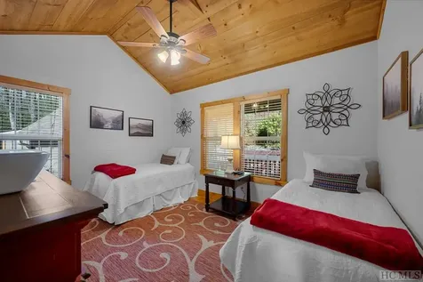 145 Mayapple Drive Sapphire NC 28774