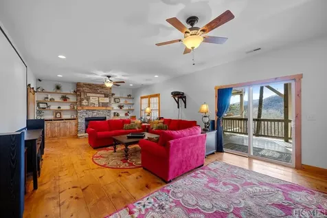 145 Mayapple Drive Sapphire NC 28774