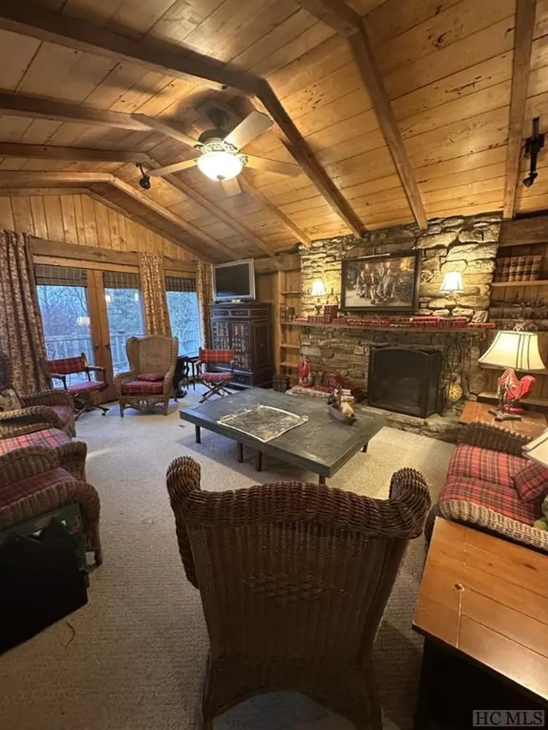 377 Hedden Lane Highlands NC 28741