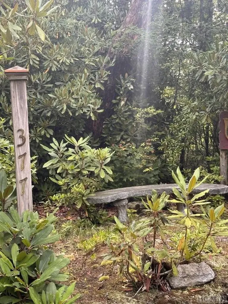 377 Hedden Lane Highlands NC 28741