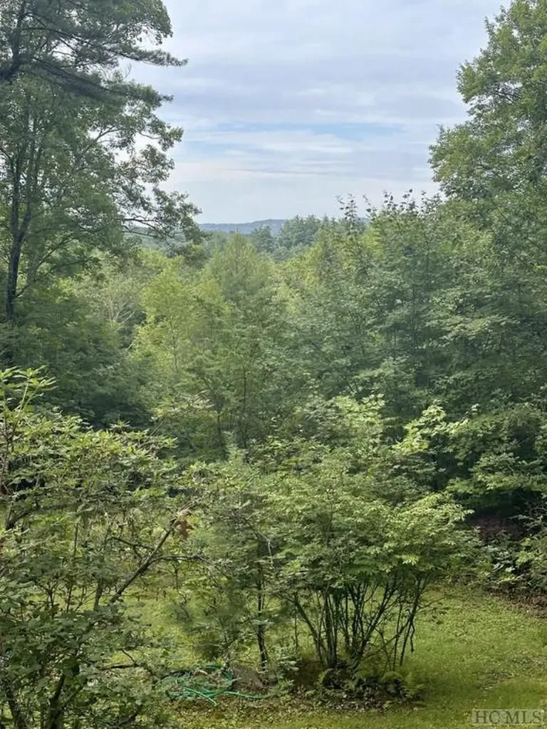 377 Hedden Lane Highlands NC 28741