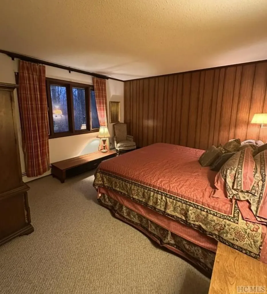 377 Hedden Lane Highlands NC 28741