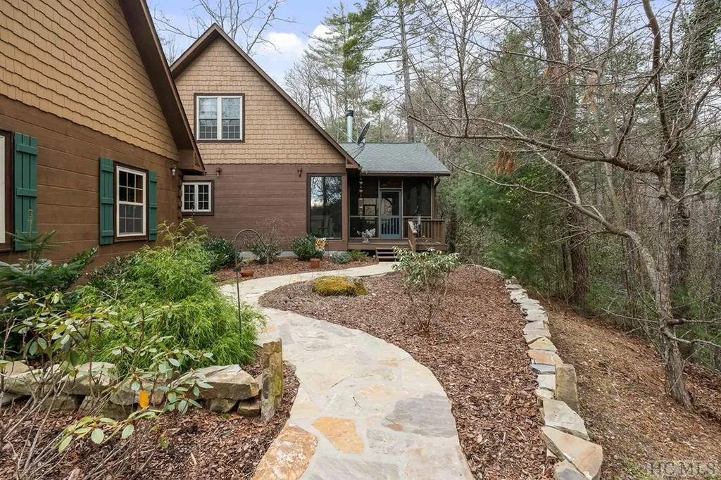 1009 W Christy Trail Sapphire NC 28774