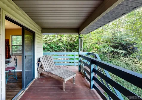 353 Vistawilla Drive Glenville NC 28736