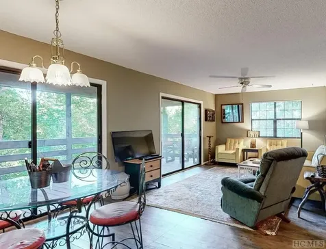 353 Vistawilla Drive Glenville NC 28736