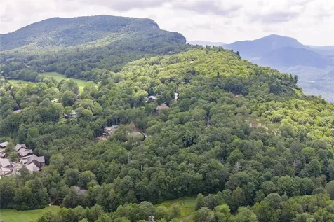 85 & 86 Lake Villas Way Highlands NC 28741