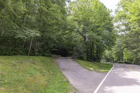 85 & 86 Lake Villas Way Highlands NC 28741