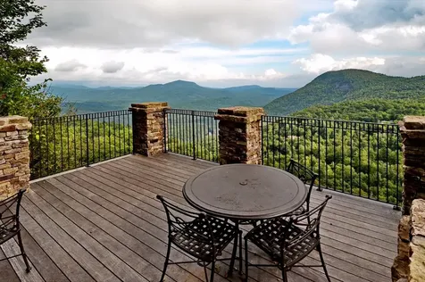 85 & 86 Lake Villas Way Highlands NC 28741