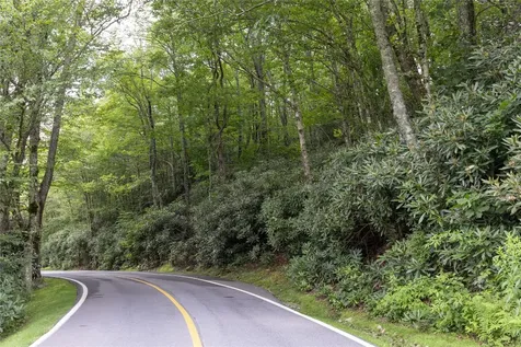 85 & 86 Lake Villas Way Highlands NC 28741