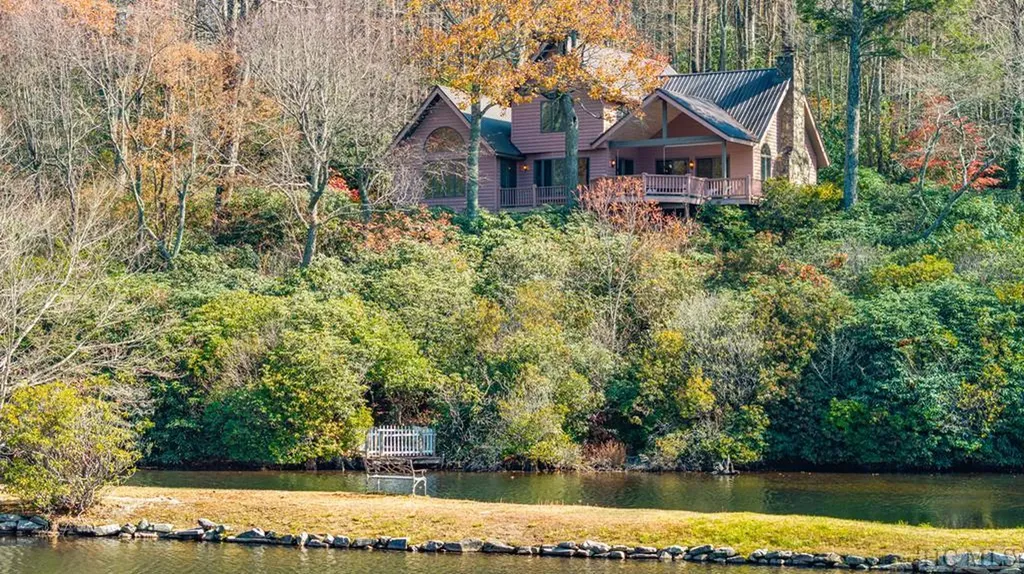 150 Old Logging Trail Highlands NC 28741