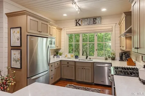 43 Stillhouse Lane Cullowhee NC 28723