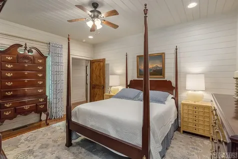 43 Stillhouse Lane Cullowhee NC 28723