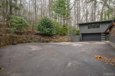 672 Cherokee Trail Sapphire NC 28774