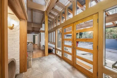 672 Cherokee Trail Sapphire NC 28774