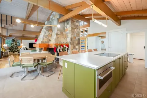 672 Cherokee Trail Sapphire NC 28774