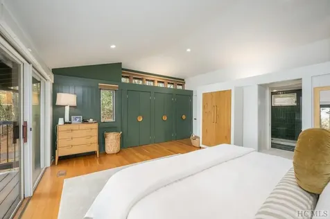 672 Cherokee Trail Sapphire NC 28774