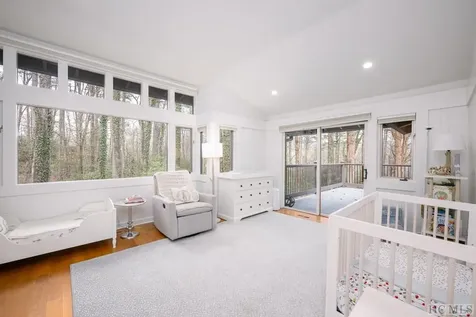 672 Cherokee Trail Sapphire NC 28774