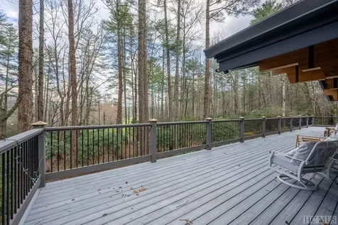 672 Cherokee Trail Sapphire NC 28774