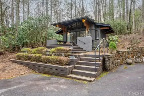 672 Cherokee Trail Sapphire NC 28774