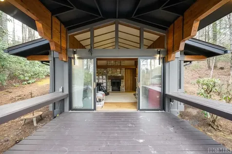 672 Cherokee Trail Sapphire NC 28774