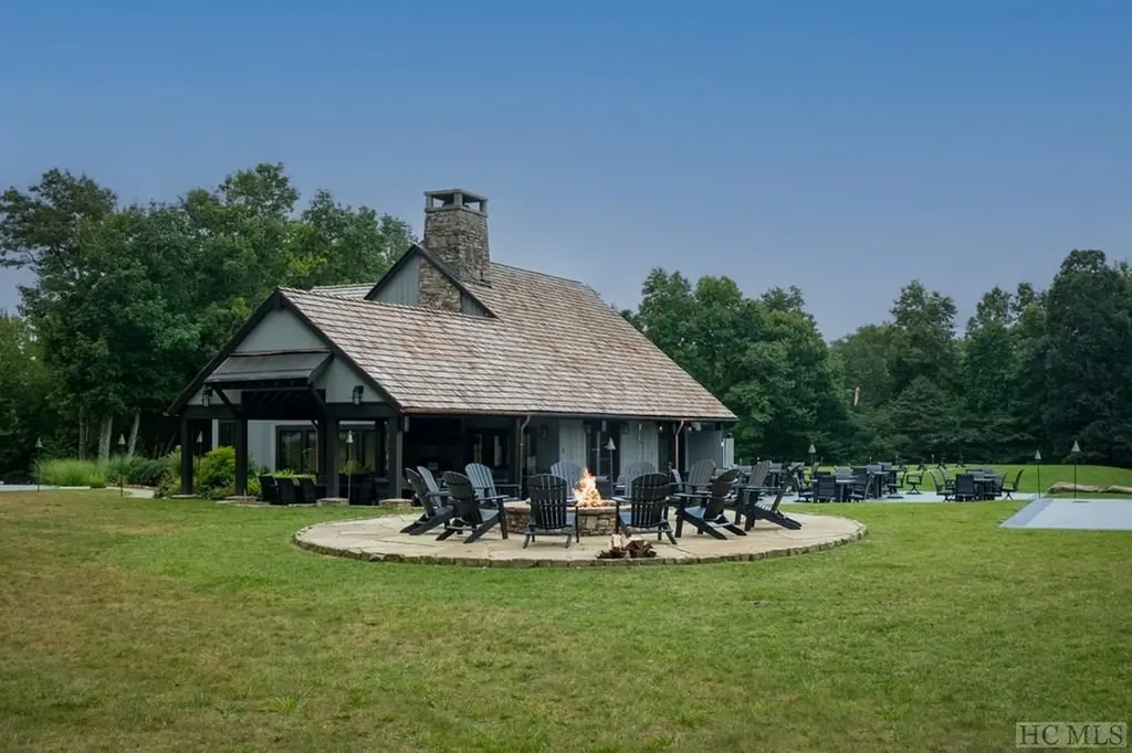 125 Outpost Trail Glenville NC 28736