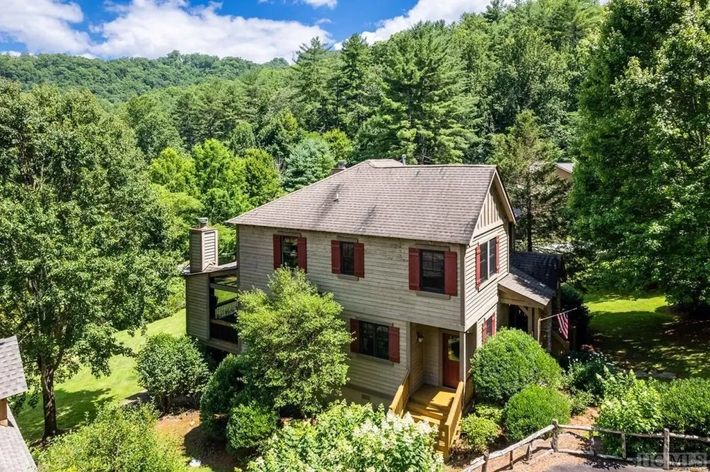 30 Slipstream Lane Tuckasegee NC 28783