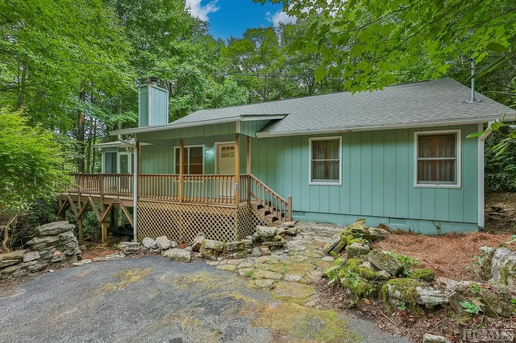 33 Lucas Lane Highlands NC 28741