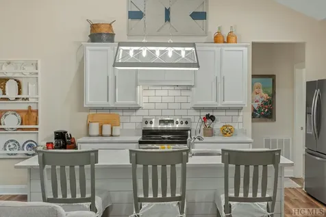 1569 Jodytown Road Cashiers NC 28717