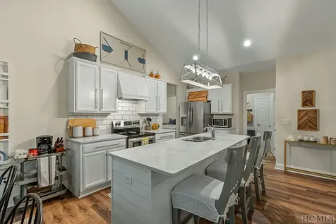 1569 Jodytown Road Cashiers NC 28717
