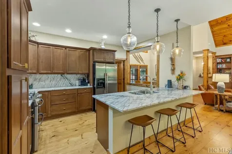 440 Buckberry S Sapphire NC 28774