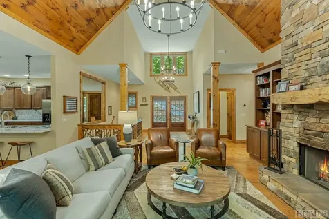 440 Buckberry S Sapphire NC 28774