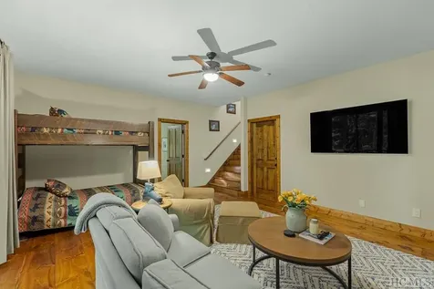 440 Buckberry S Sapphire NC 28774