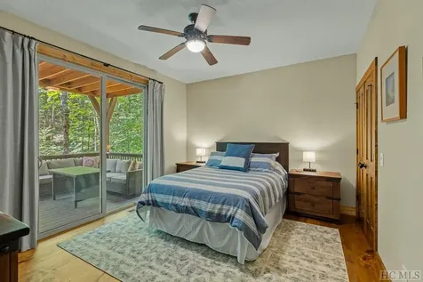 440 Buckberry S Sapphire NC 28774