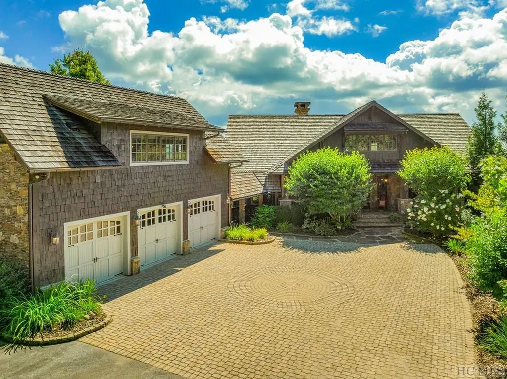 126 Craftsman Way Cashiers NC 28717